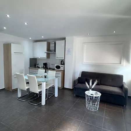 Miskovic Apartment *